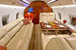 Challenger 604 C-FKGY