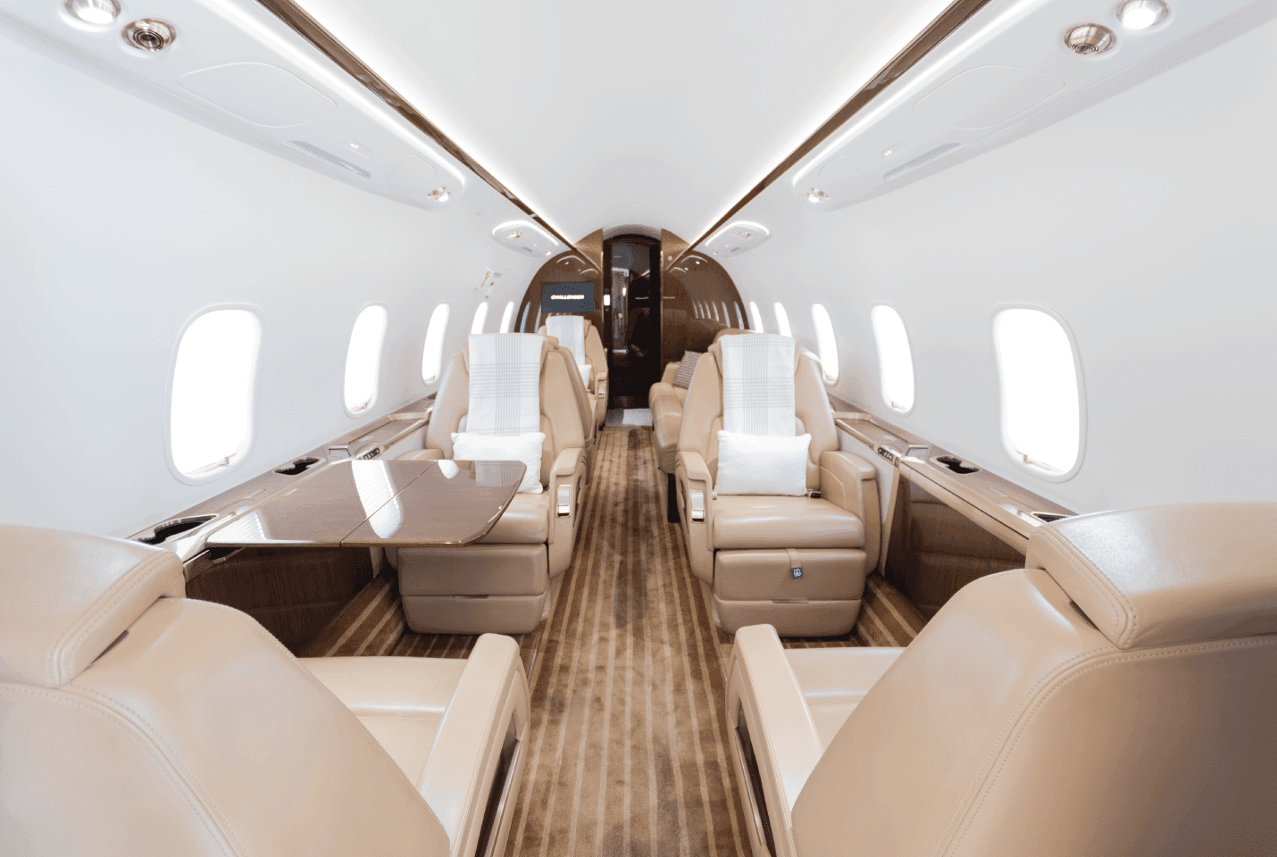 Challenger 350 C-FMIX