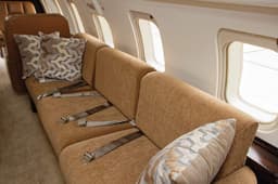 Challenger 605 C-FVDN