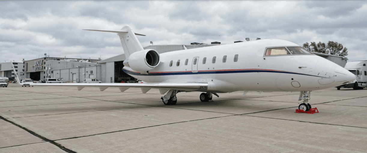 Challenger 605 C-FVDN