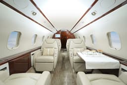 Challenger 300 C-FWUT