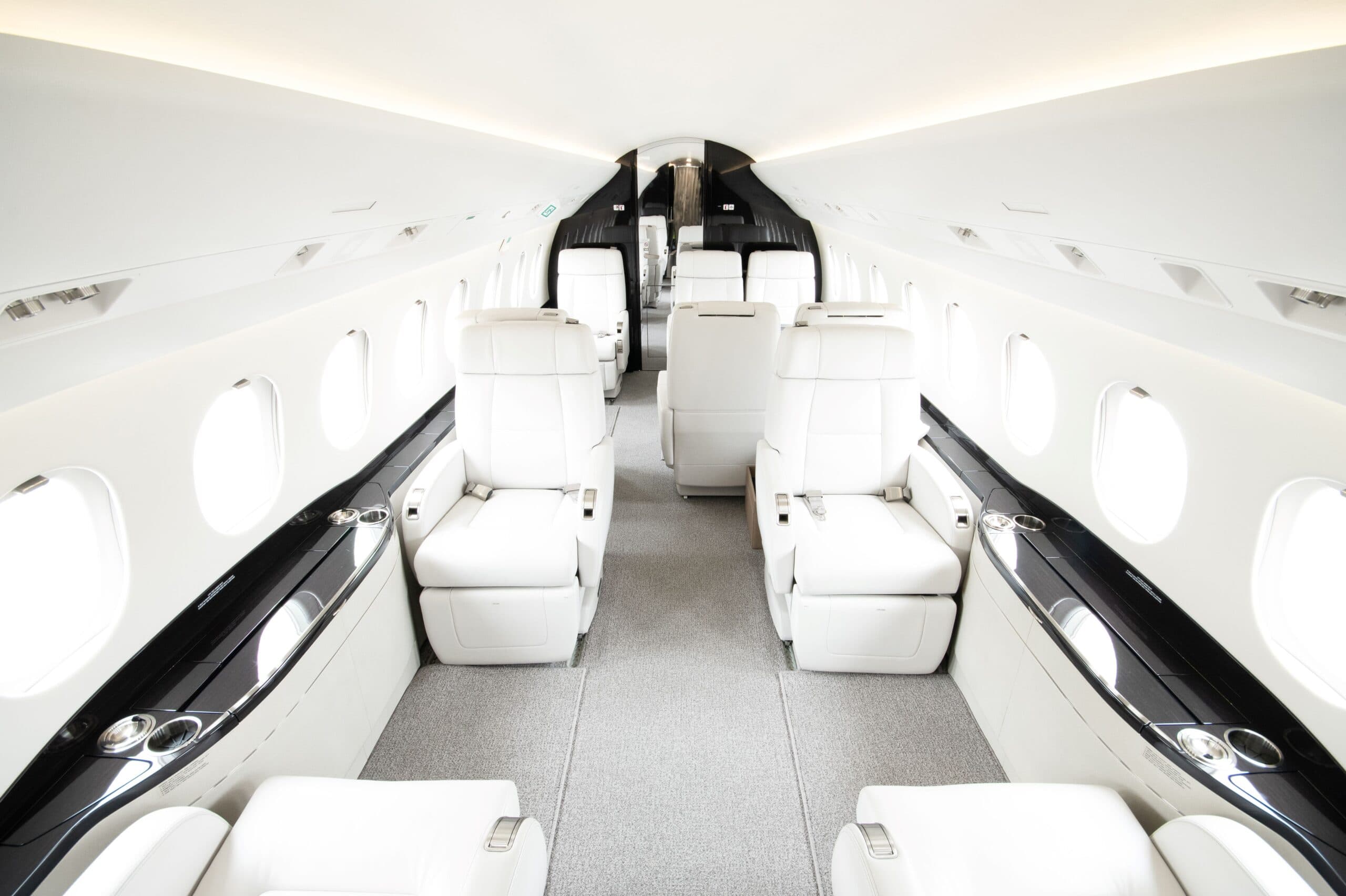 Falcon 2000EX C-FWWW