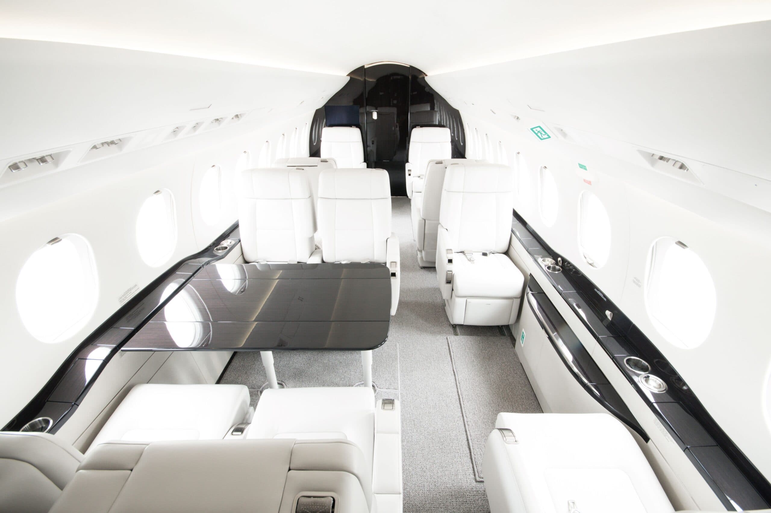 Falcon 2000EX C-FWWW