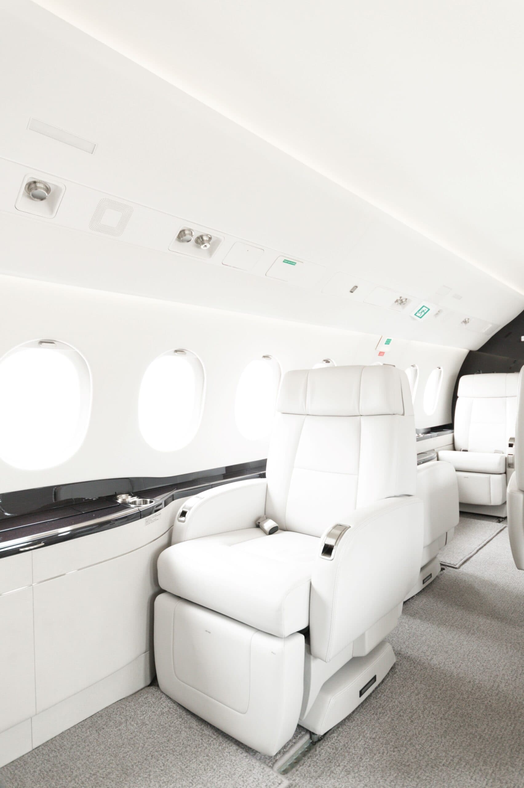 Falcon 2000EX C-FWWW