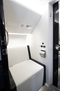 Falcon 2000EX C-FWWW