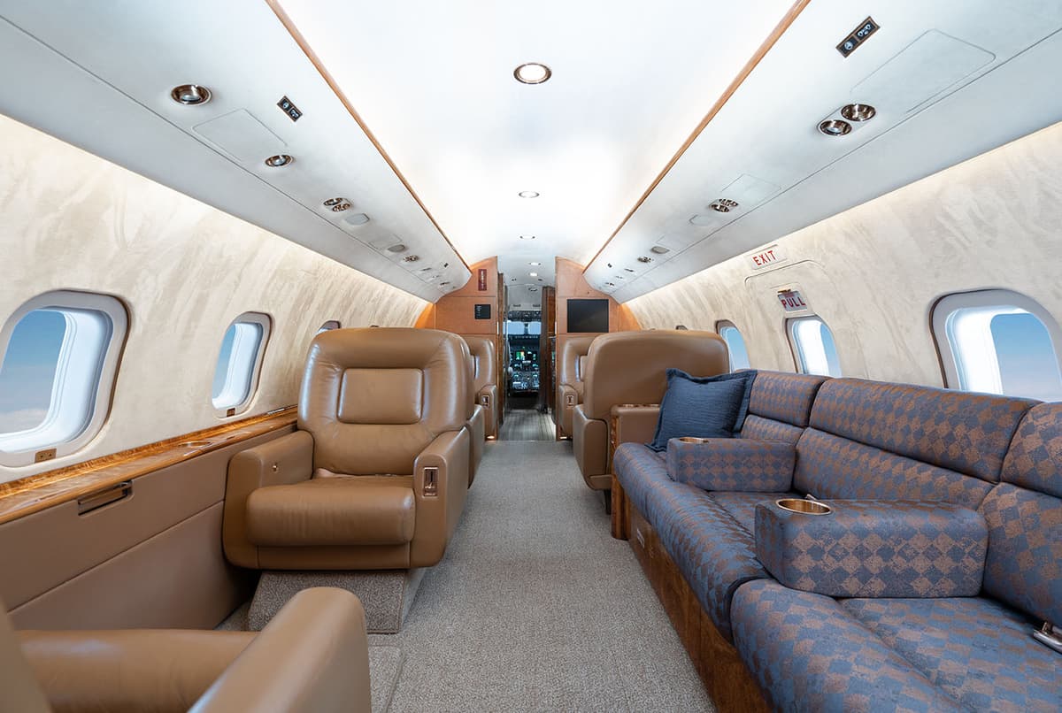 Challenger 604 C-GBBB