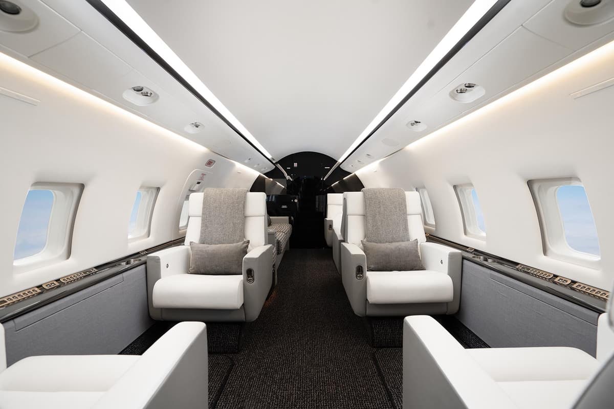 Challenger 604 C-GFGC
