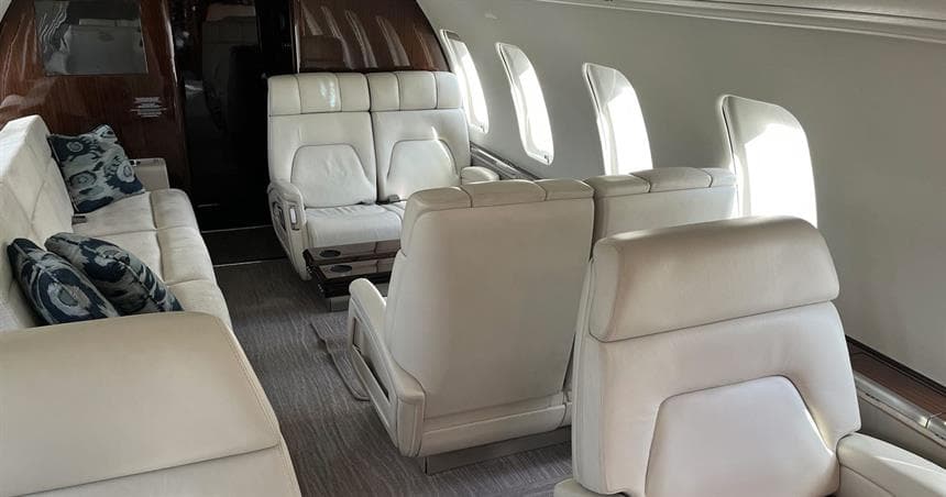 Challenger 605 C-GFWD