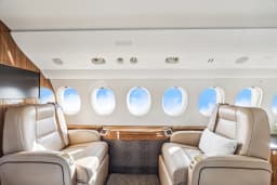 Falcon 7X C-GOFJ
