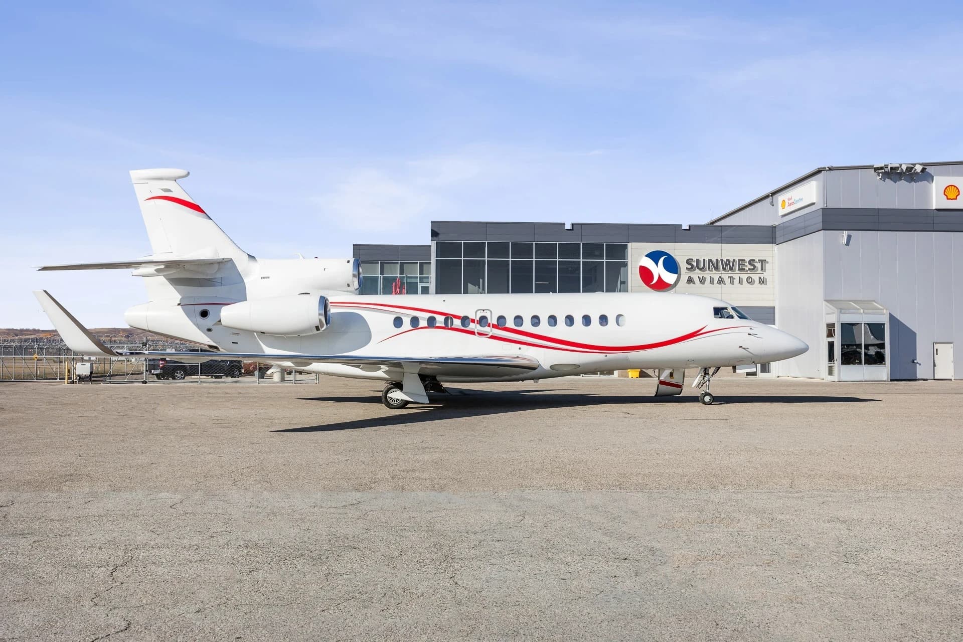 Falcon 7X C-GOFJ