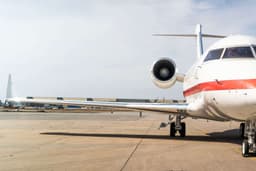 Challenger 604 C-GPGD