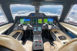 Embraer Phenom 300 C-GRIA