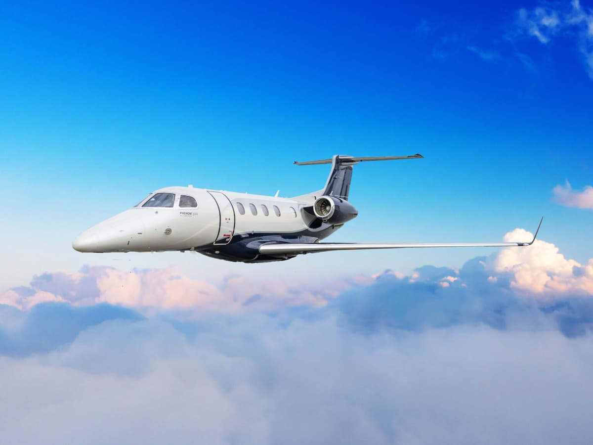 Embraer Phenom 300 C-GRIA