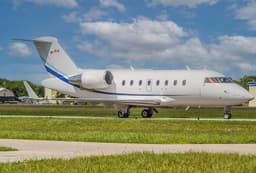Challenger 605 C-GRMZ