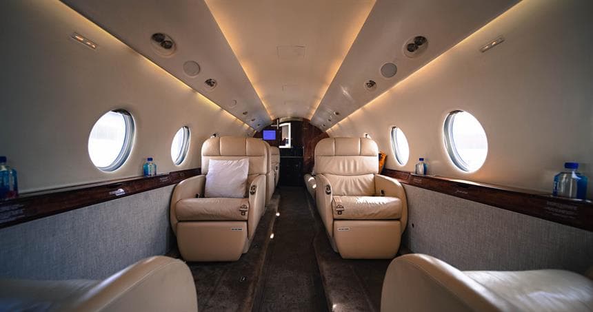 Gulfstream G200 C-GRST