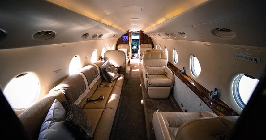 Gulfstream G200 C-GRST