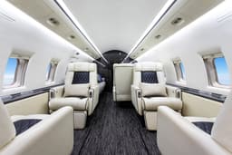Challenger 604 C-GRUB