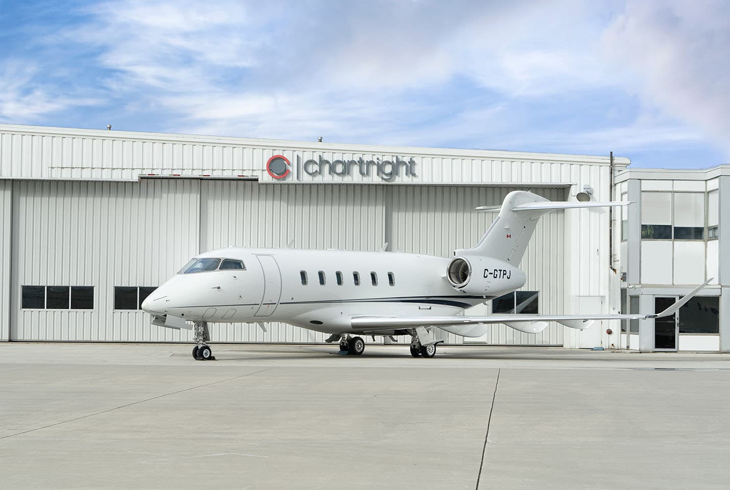 Challenger 350 C-GTPJ