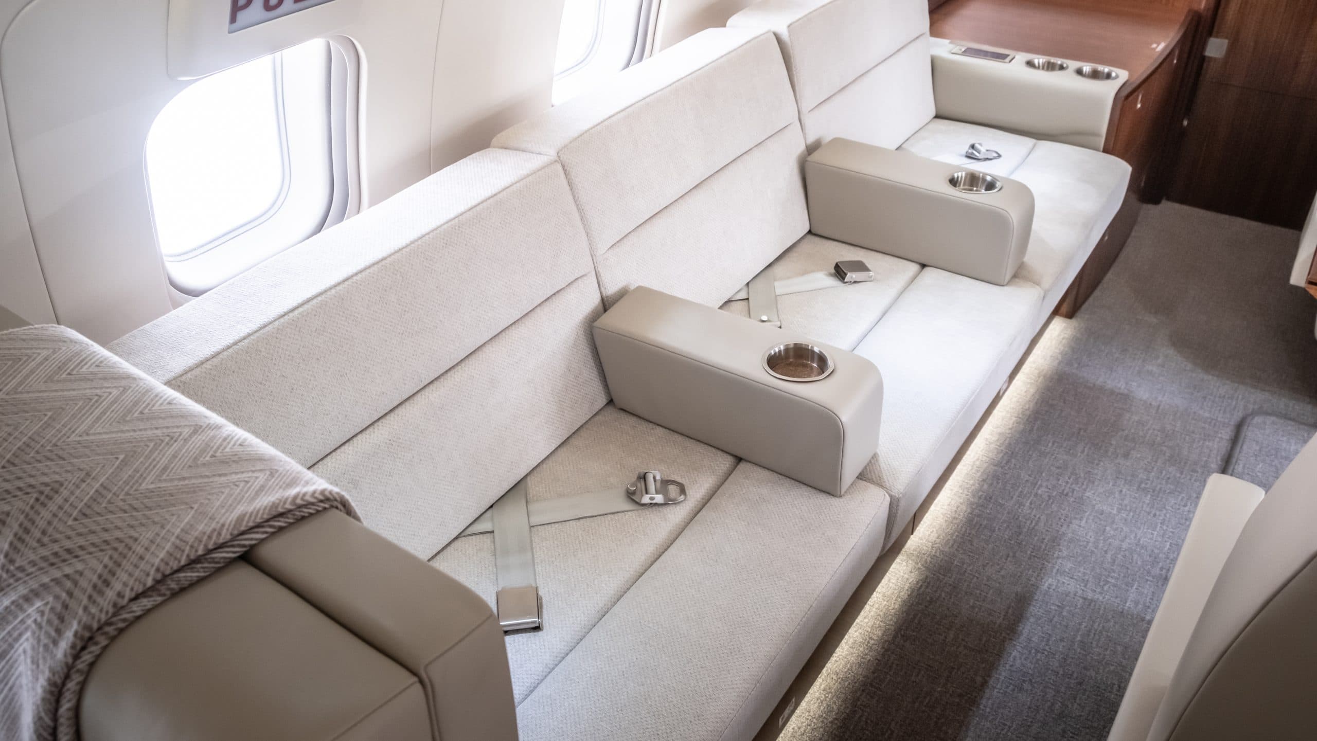 Challenger 605 C-GUIZ