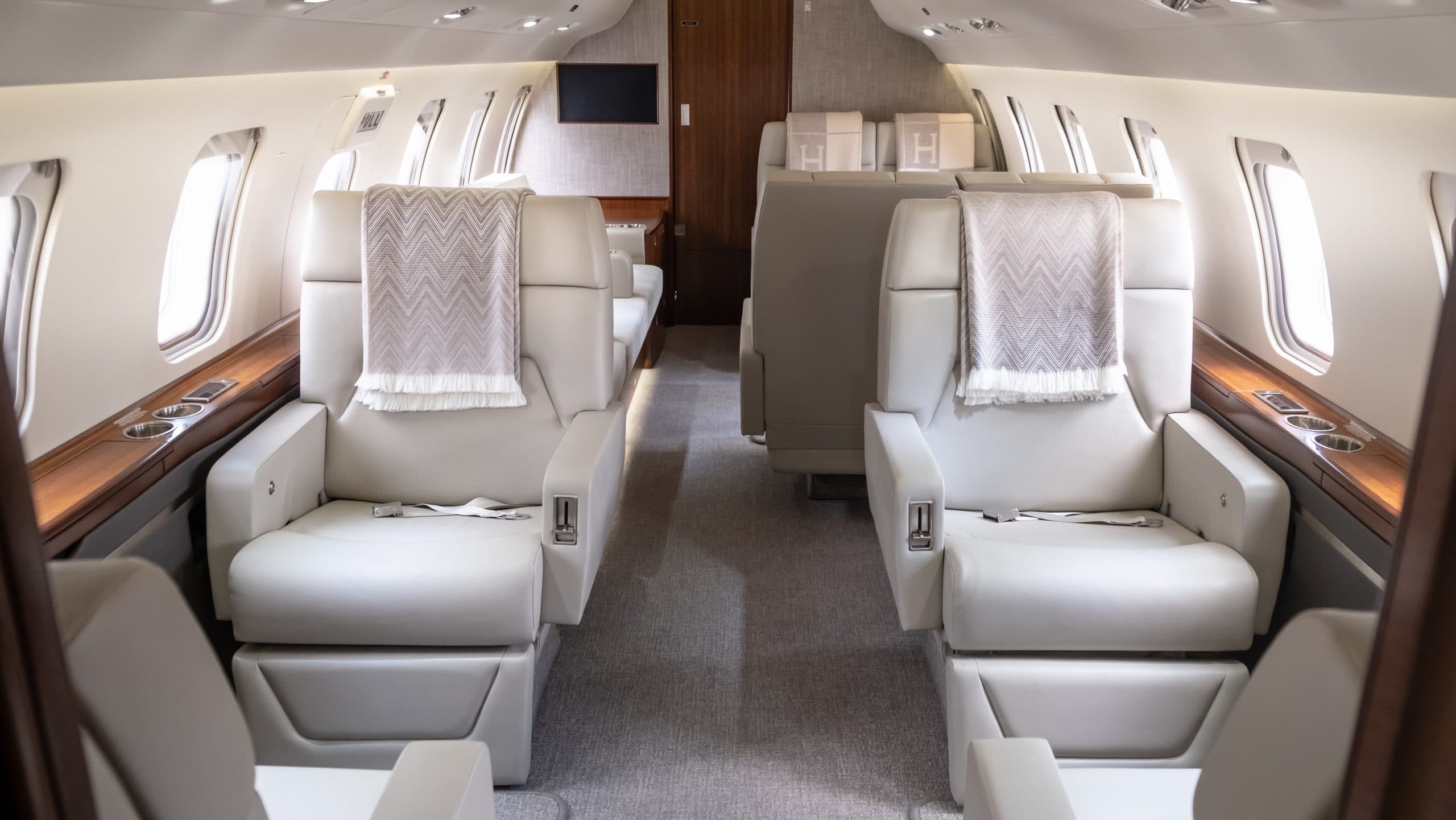 Challenger 605 C-GUIZ