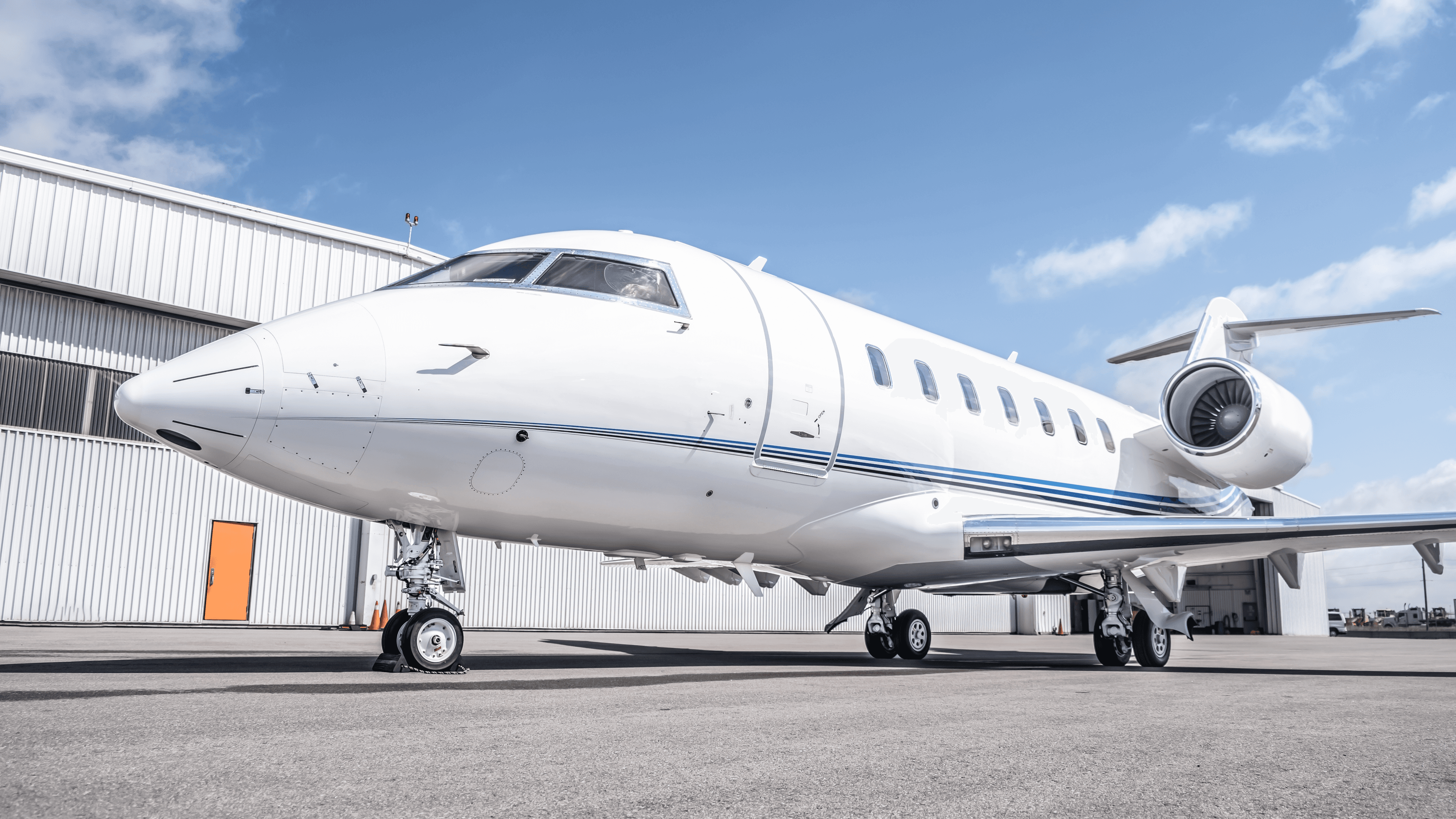 Challenger 605 C-GUIZ