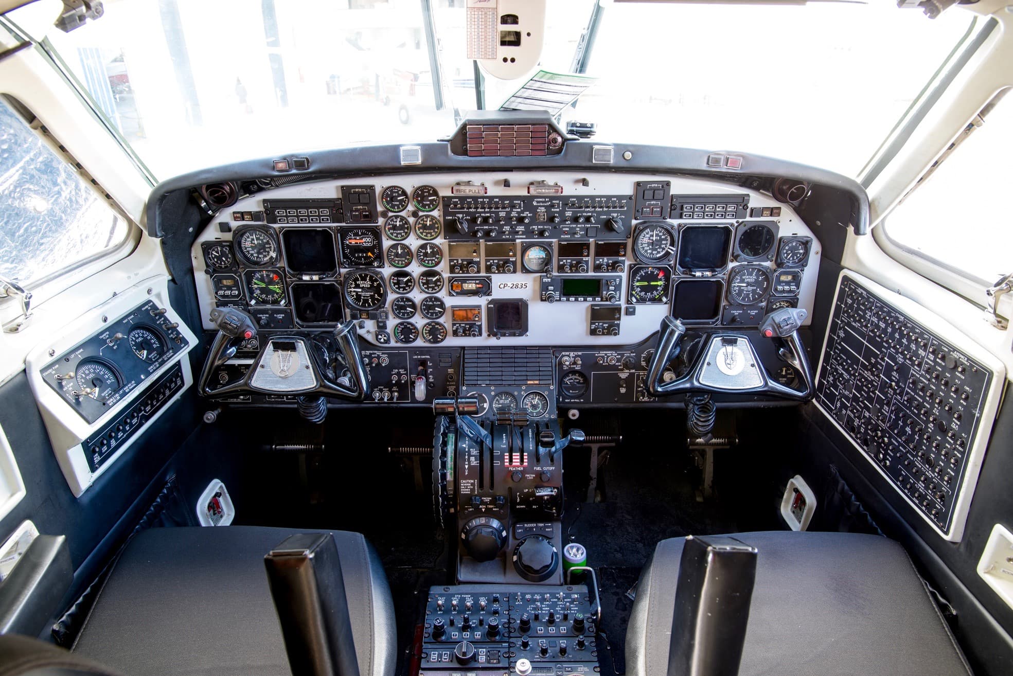Beechcraft 1900D CP-2835