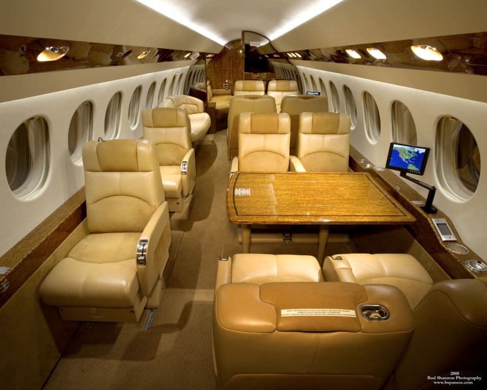 Falcon 7X CS-TLY