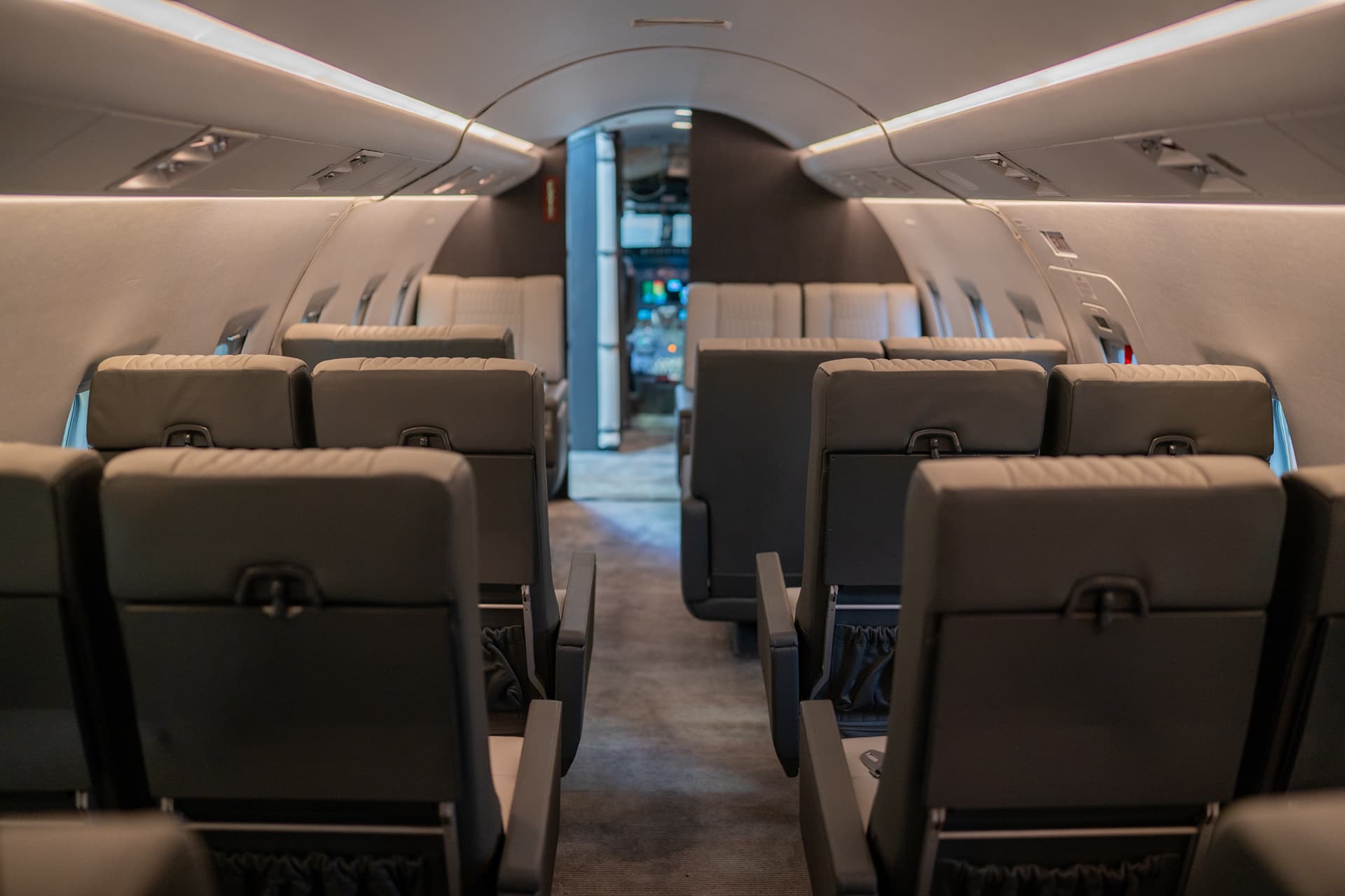Challenger 604 D-AFAI