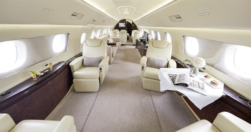Embraer Lineage 1000 D-ANNI