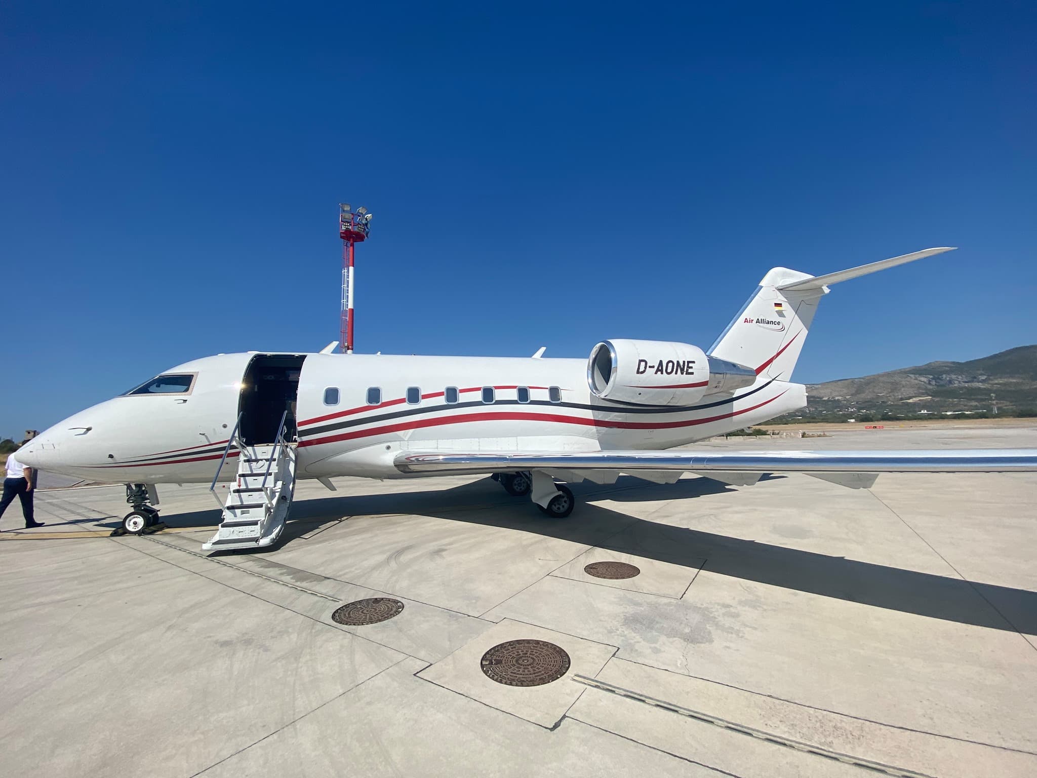 Challenger 604 D-AONE