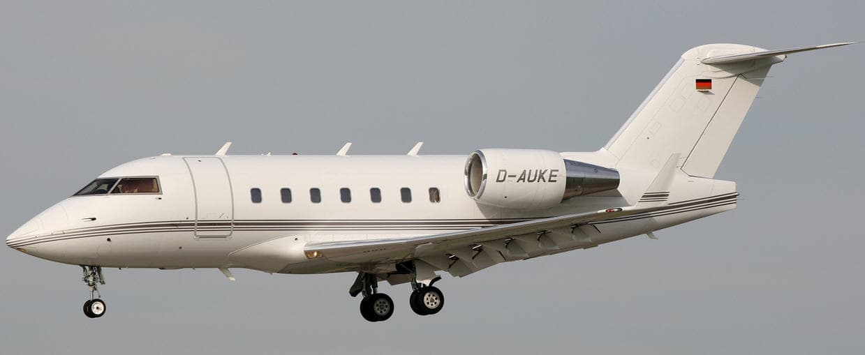 Challenger 604 D-AUKE