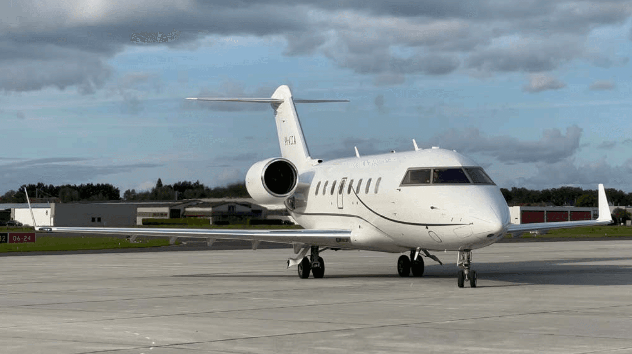 Challenger 605 D-AZZA