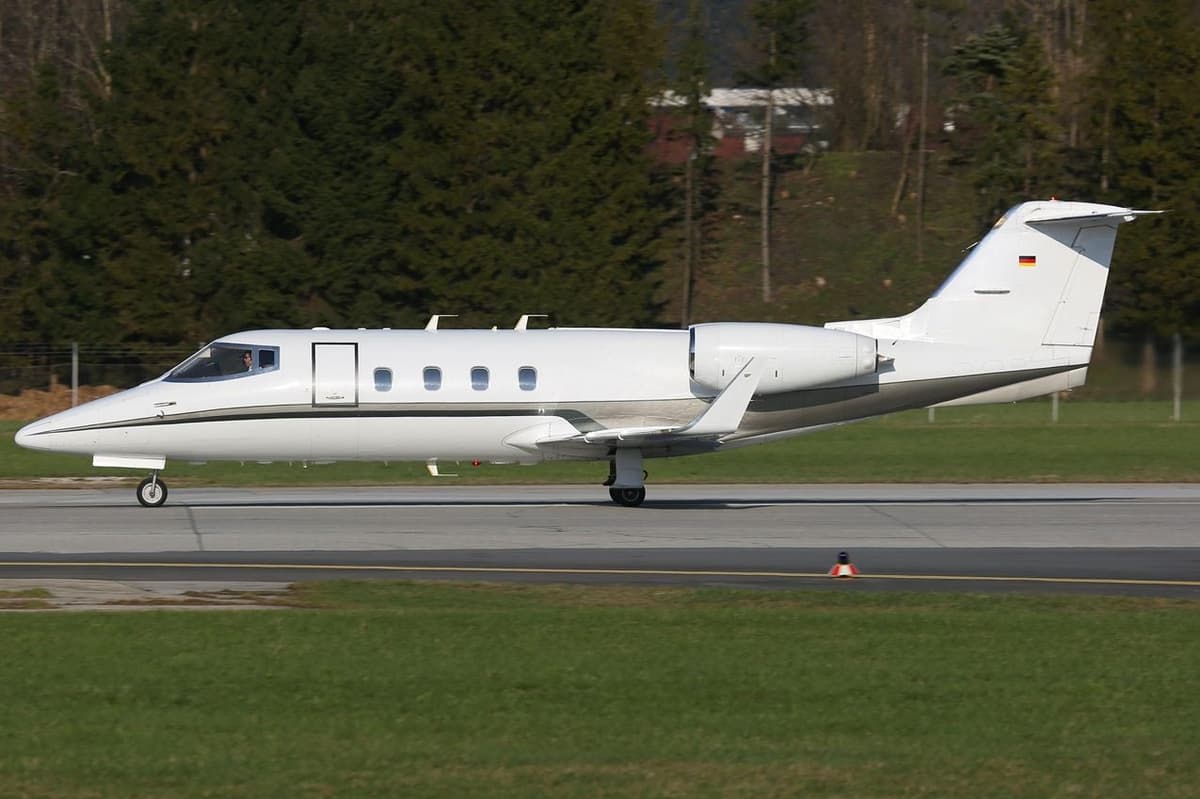 Learjet 55 D-CMED