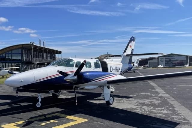 Cessna T303 D-IHKL