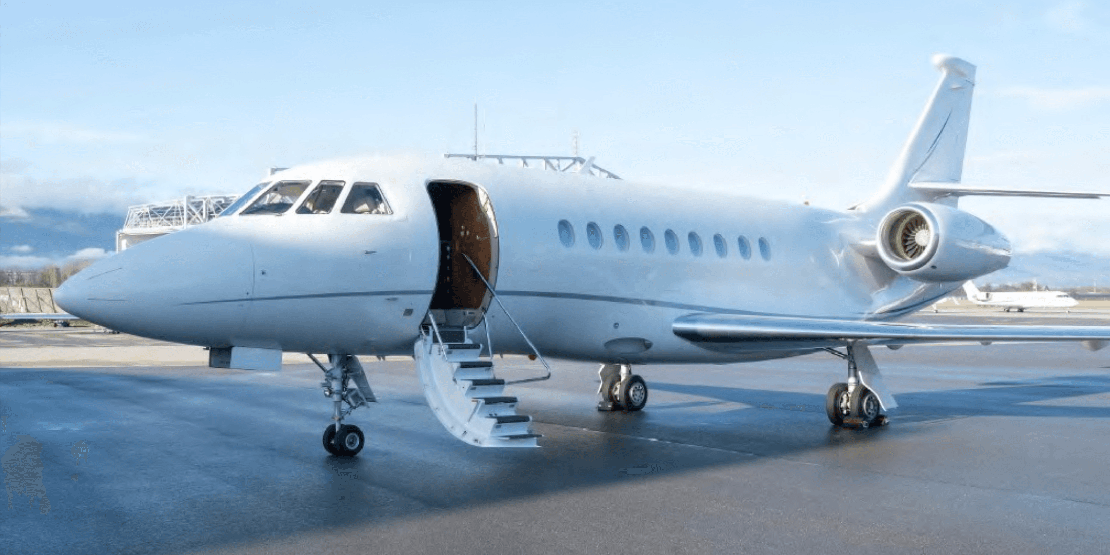 Falcon 2000LX EC-OEV