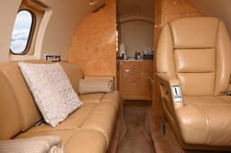 Hawker 800XP EJ-REVA