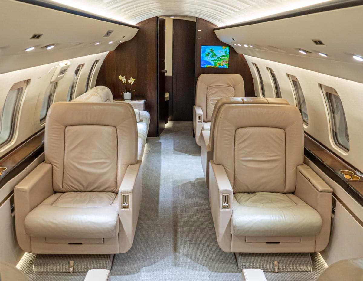 Challenger 605 EJ-ROXY