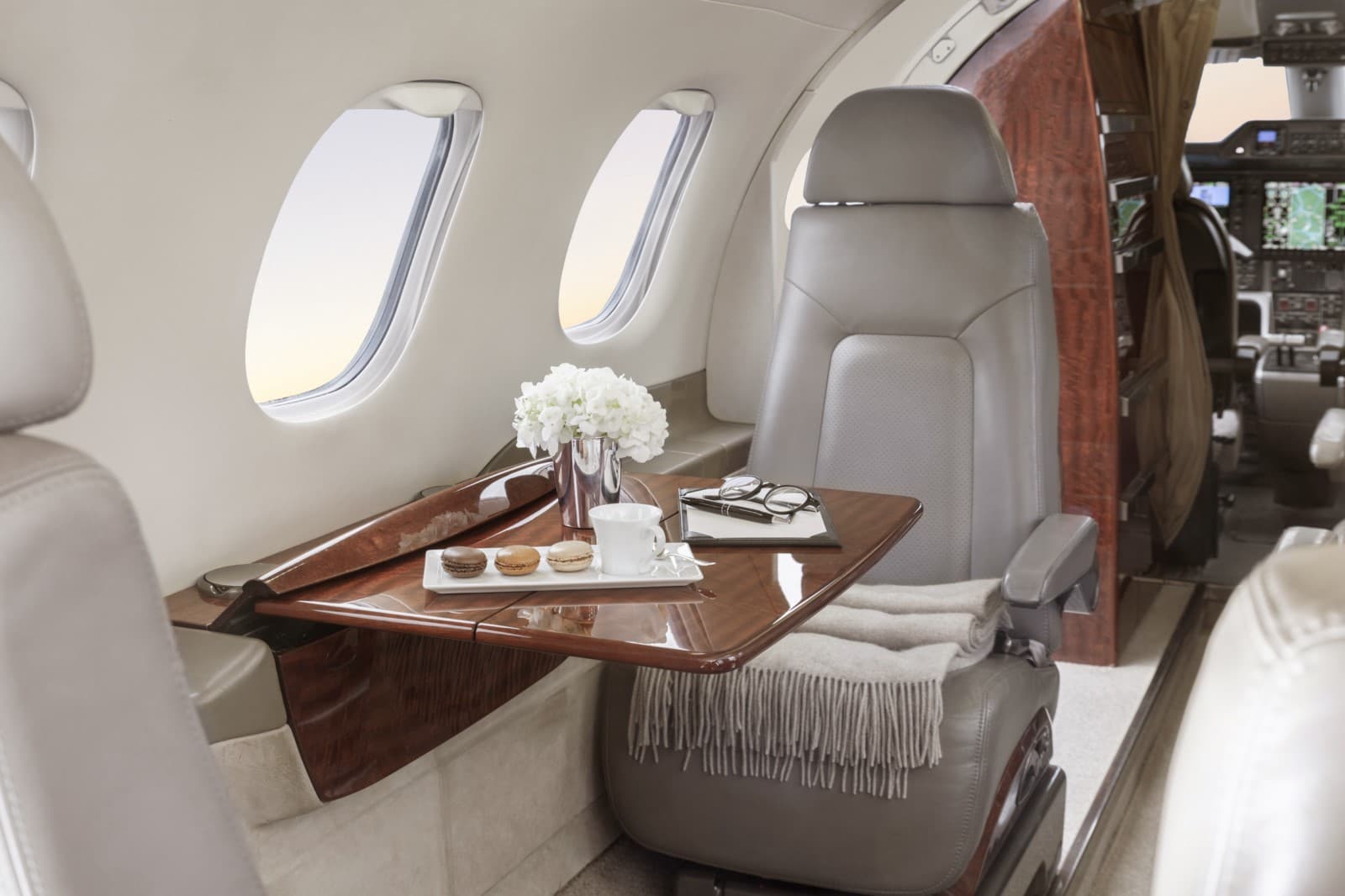 Embraer Phenom 300 F-HBDX