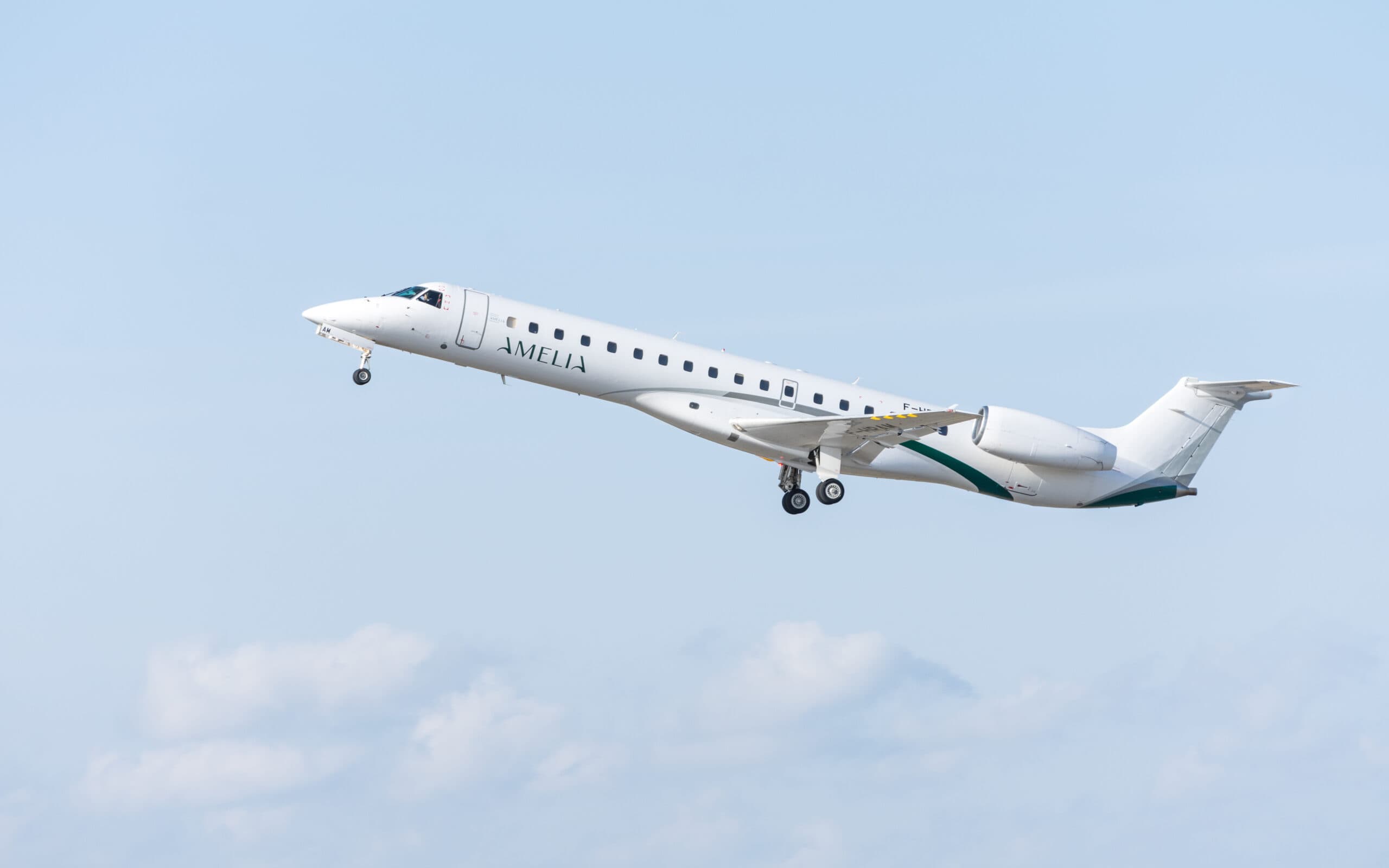 Embraer 145LR F-HOXY