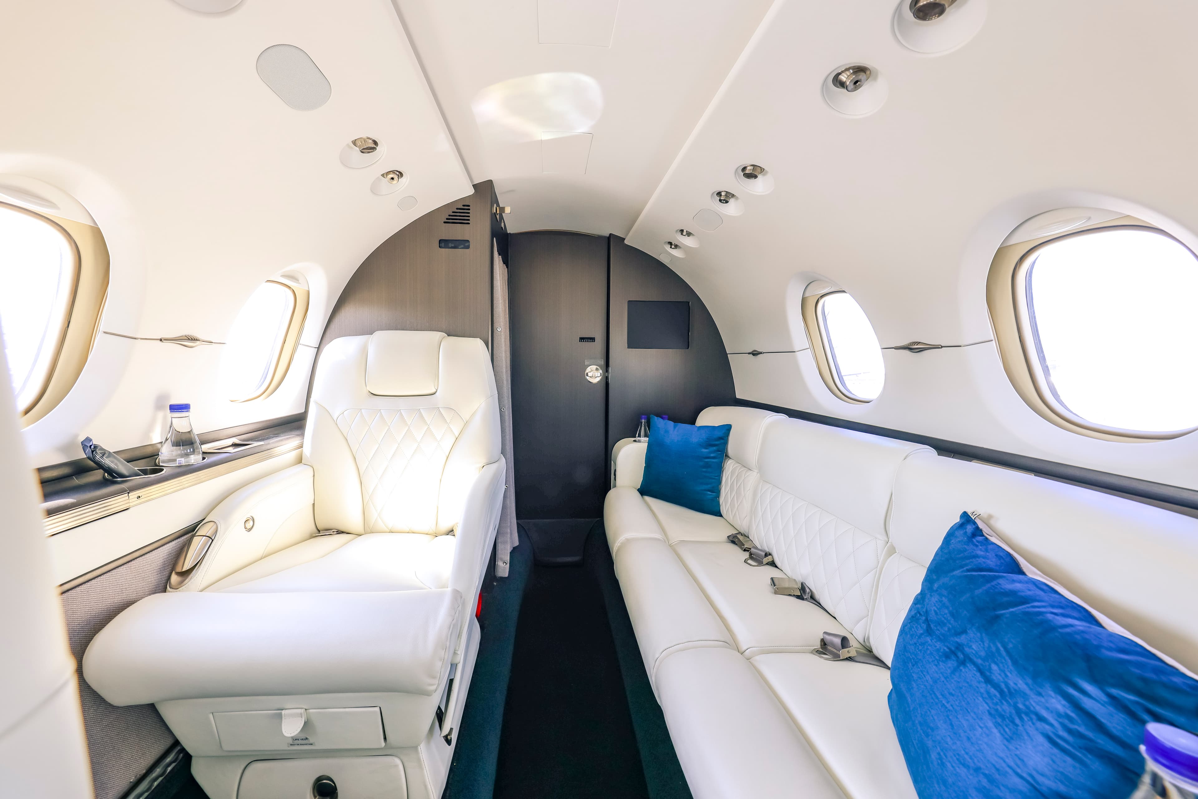 Hawker 900XP F-HPHX