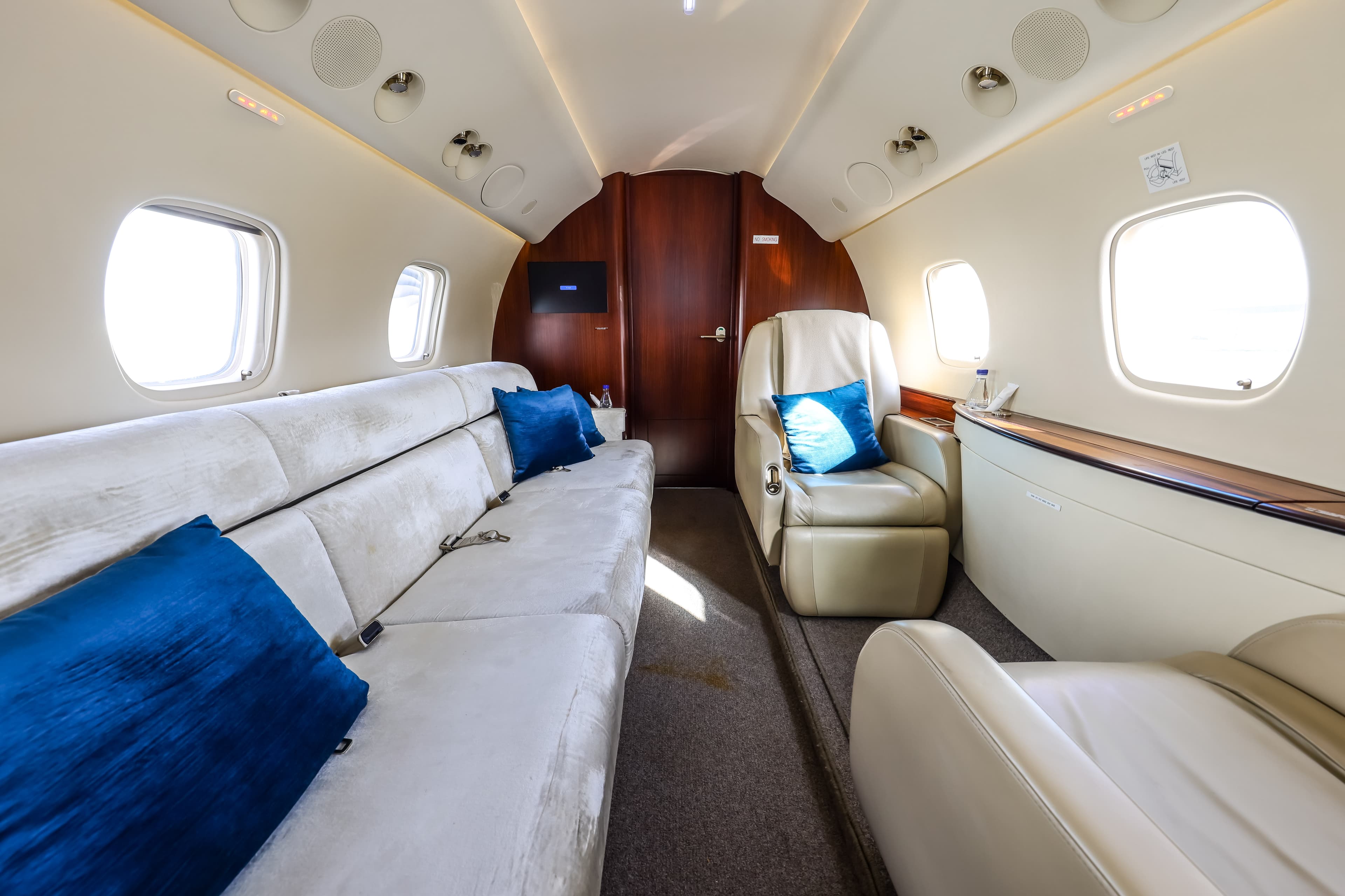 Embraer Legacy 650 F-HSTB
