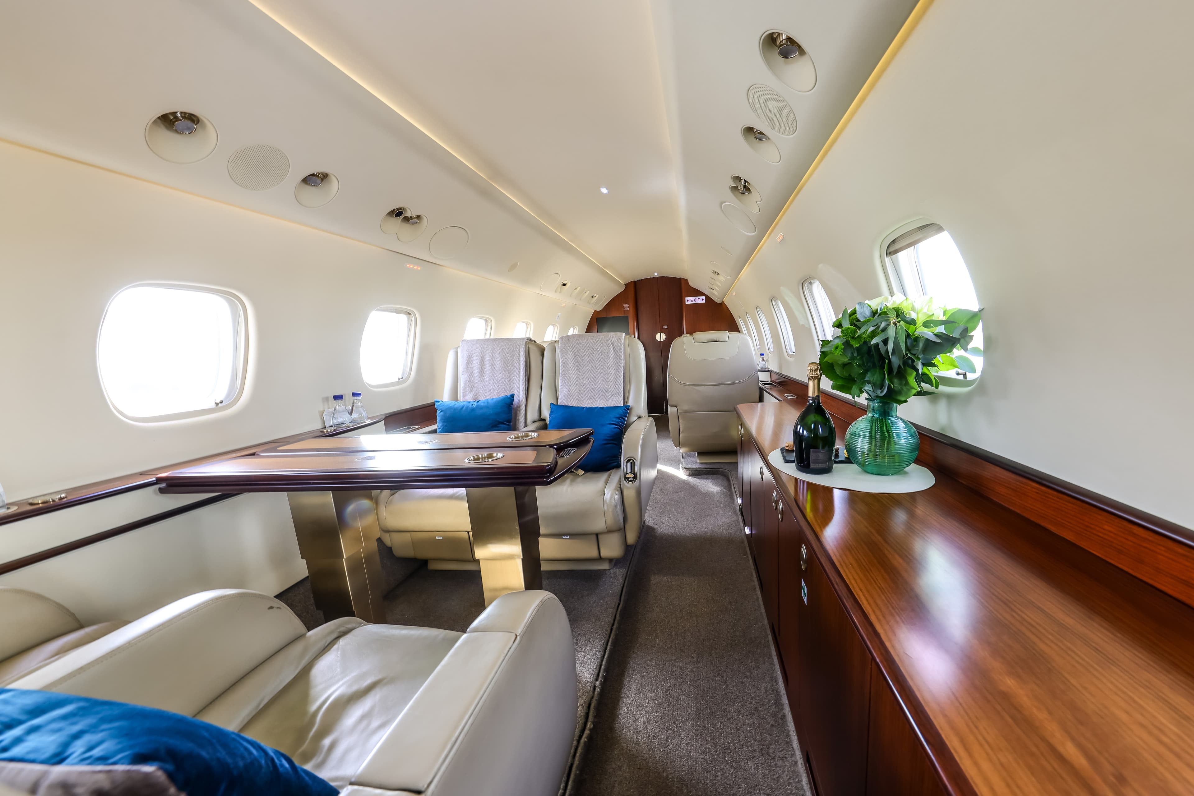 Embraer Legacy 650 F-HSTB