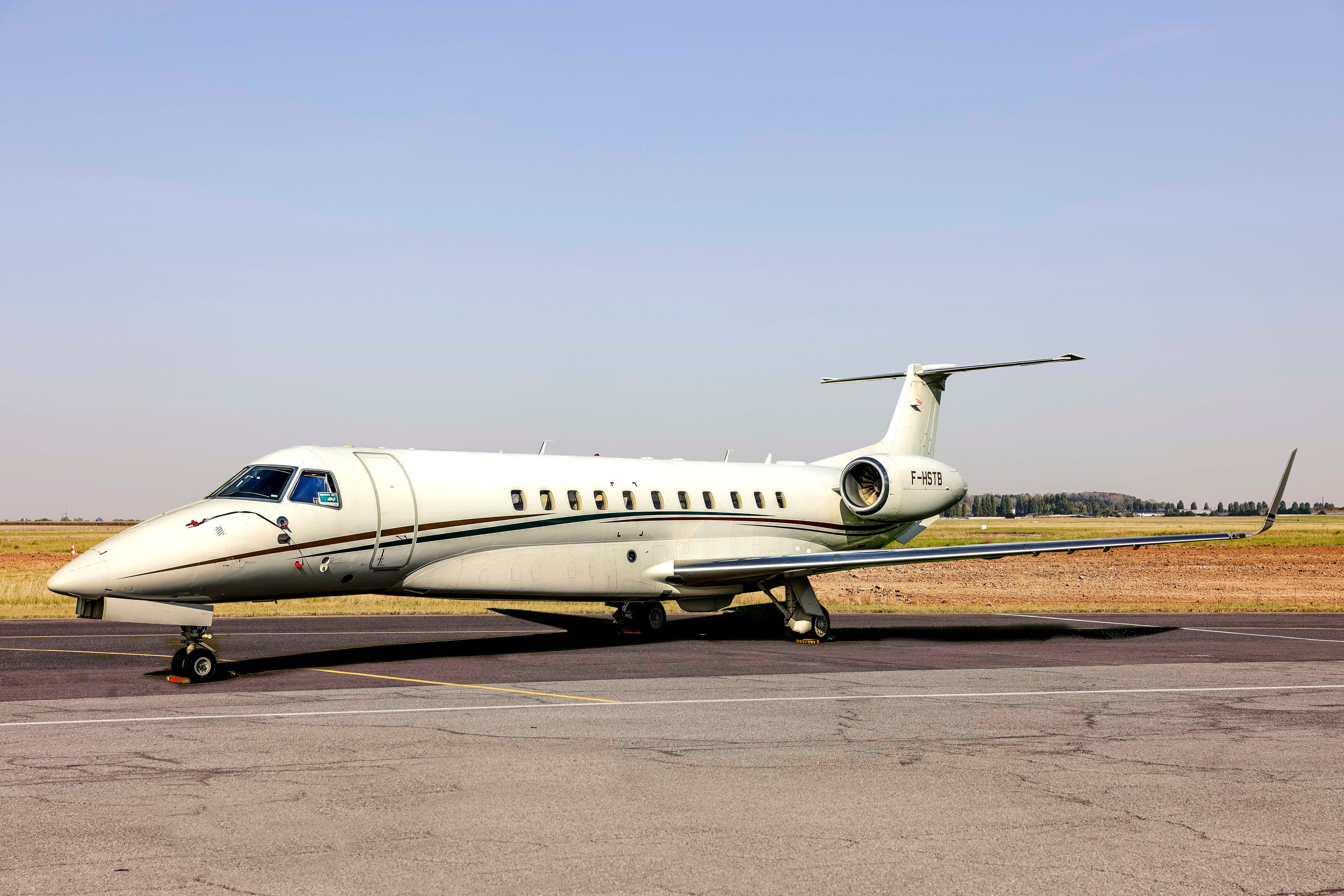 Embraer Legacy 650 F-HSTB