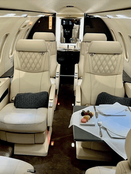 Learjet 40 G-UXLA