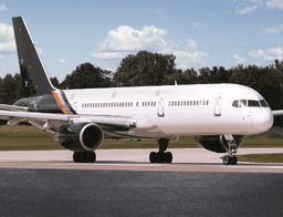 Boeing 757-200 G-ZAPX