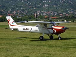 Cessna 152 HA-BAT