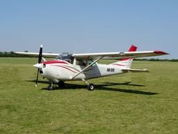 Cessna 182 HA-DIK