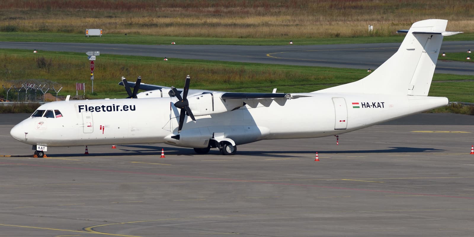 ATR 72-200F HA-KAT