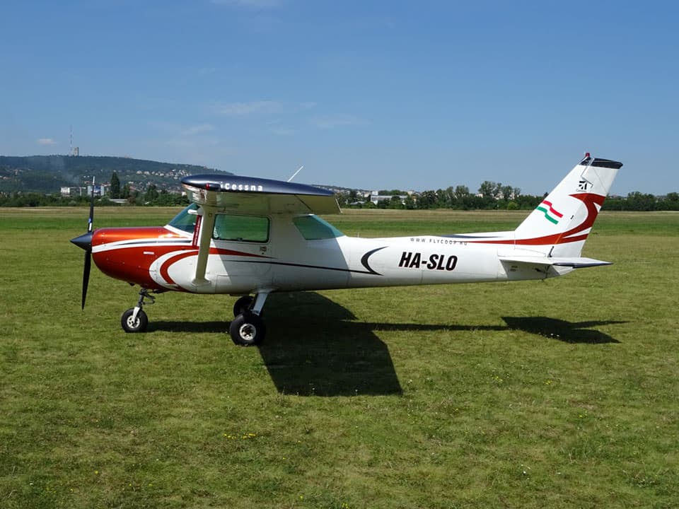 Cessna 152 HA-SLO