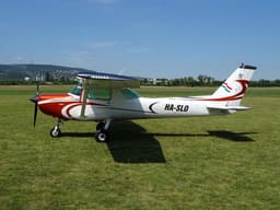 Cessna 152 HA-SLO
